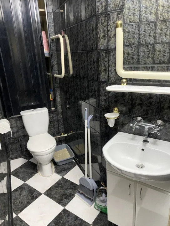 продажа трехкомнатной квартиры номер A-173819 в Киевском районе, фото номер 4